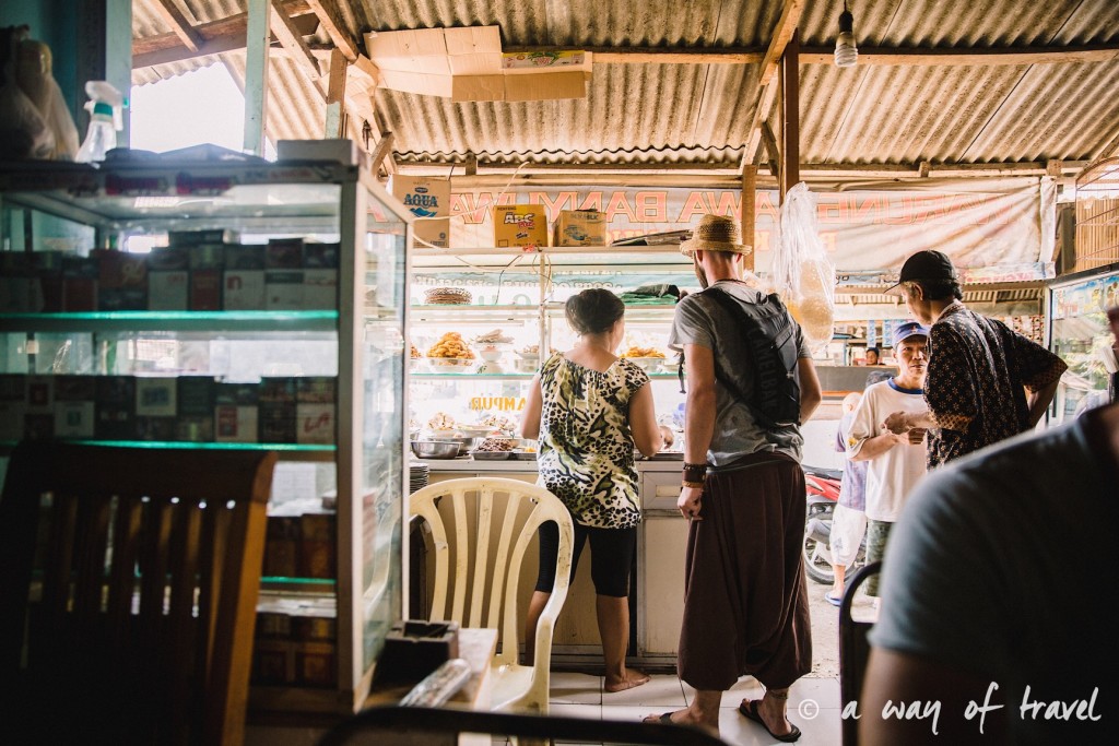 bali indonesie visiter luta coucher soleil warung