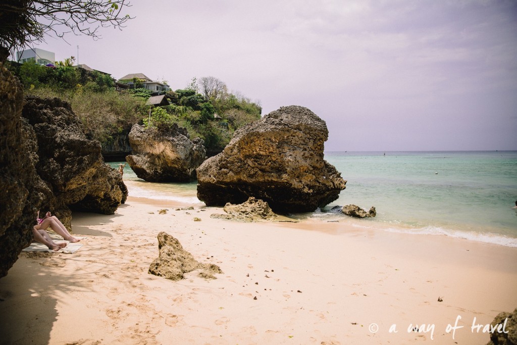 bali indonesie visiter uluwatu blue point padang padang beach surf surfeur 4