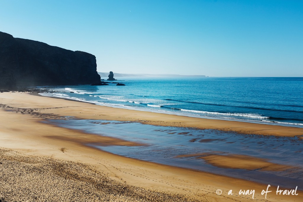 road-trip-portugal-algarve-visiter-25-arrifana-praia