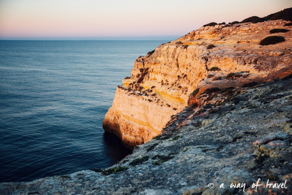 road-trip-portugal-algarve-visiter-7-benagil-van